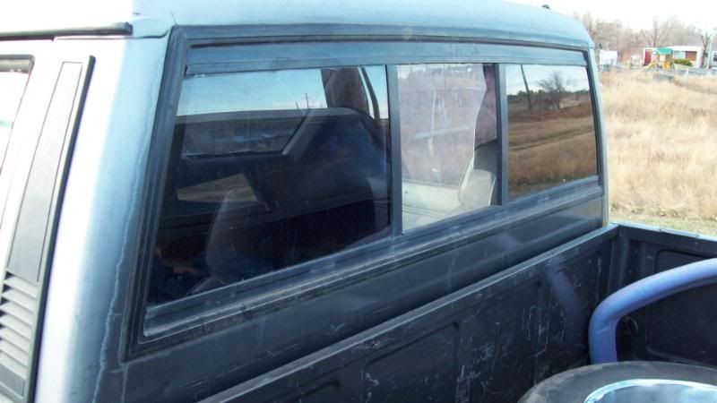 Jeep comanche rear window