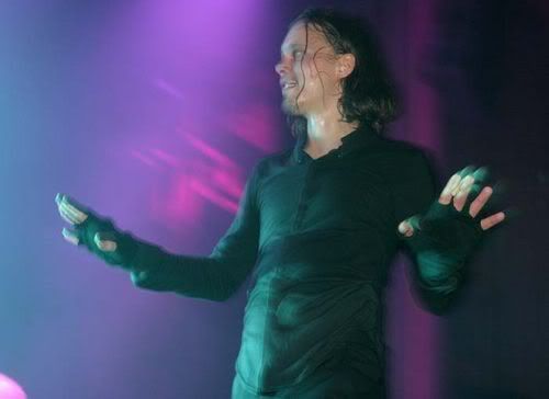 http://i397.photobucket.com/albums/pp59/hisinfernalmajestyitaly/villevalo--large-msg-124110169132.jpg