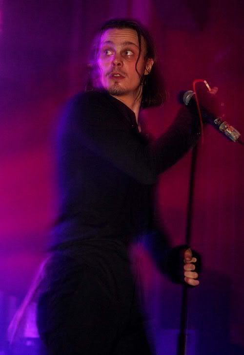 http://i397.photobucket.com/albums/pp59/hisinfernalmajestyitaly/villevalo--large-msg-124110169347.jpg